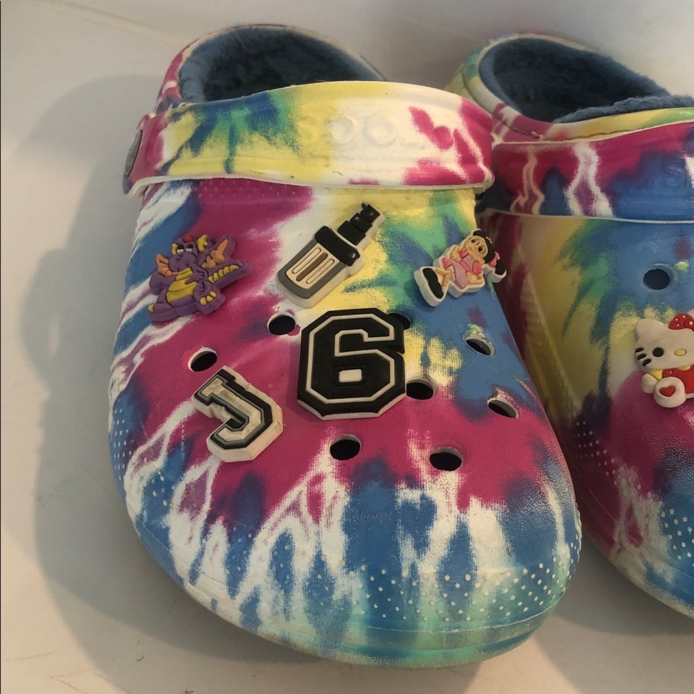 Crocs Tye Dyed Clogs with Charms Pink, Blue, Yellow & White - Picture 3 of 9